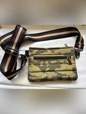 Think Royln Camo purse